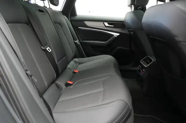 Audi A6 view 9