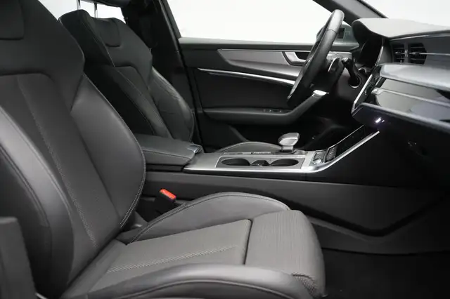 Audi A6 view 7