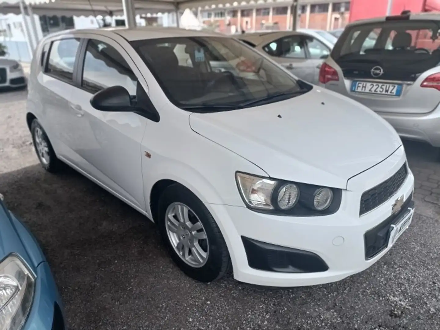 Chevrolet Aveo 1.2 LT 86cv 5p Bílá - 1