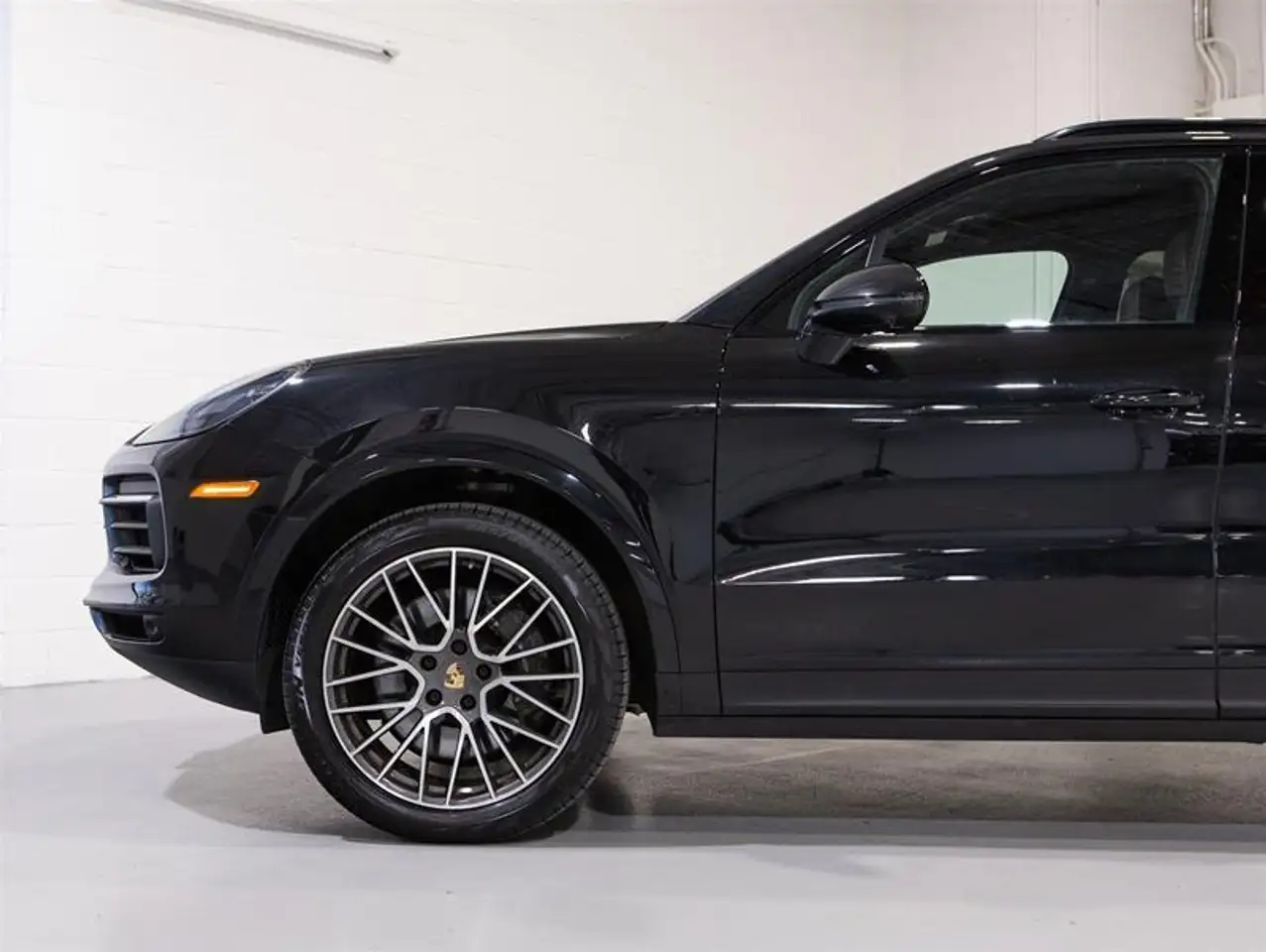 Porsche Cayenne снимка Porsche Cayenne