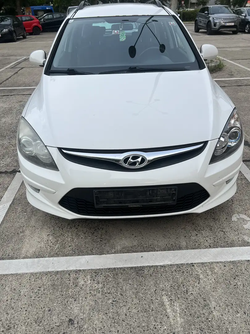 Hyundai i30 CW 1,6 CRDi Cool DPF - 1