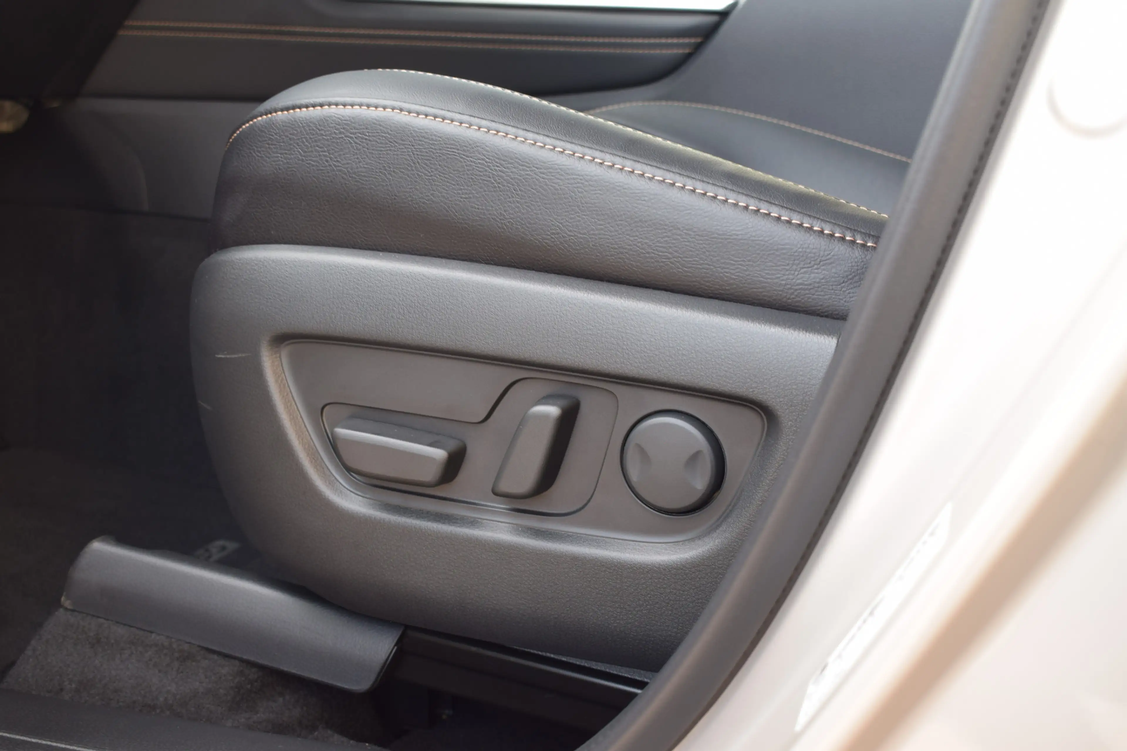 Mazda CX-60 2.5 e-SkyActiv PHEV Homura Business Edition - € 9. — photo 22