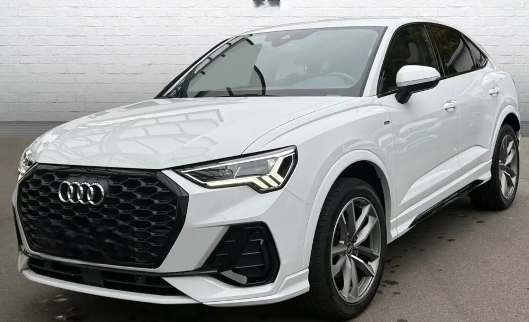 Audi Q3 Q3 Sportback 35 1.5 tfsi S line edition Bianco - 1