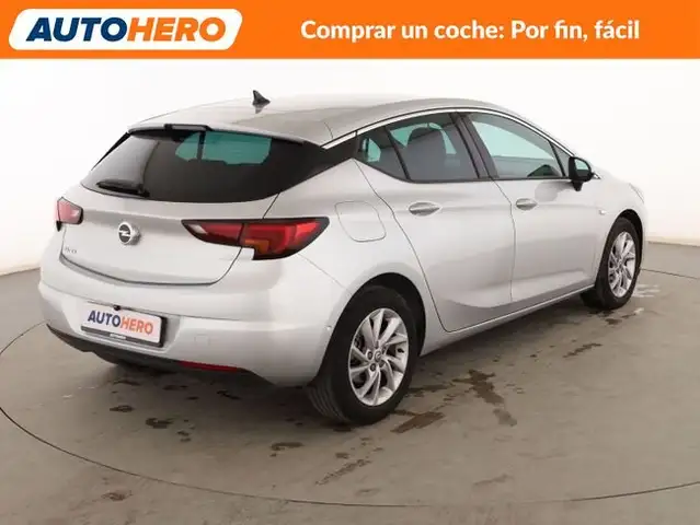 Opel Astra view 6