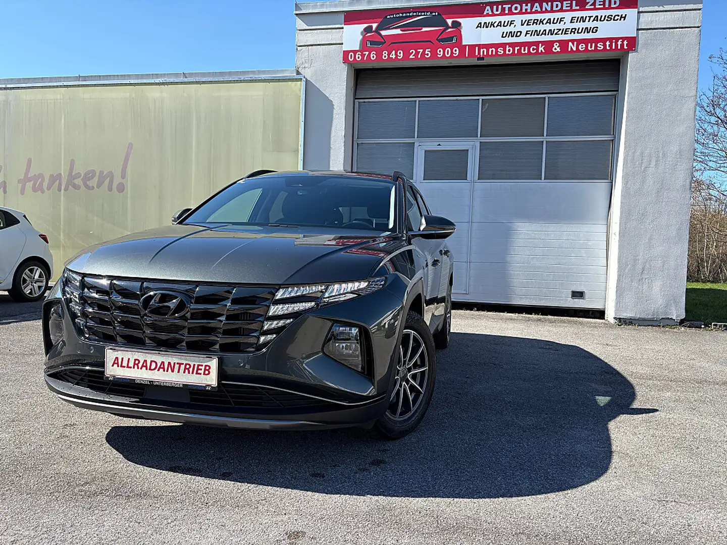 Hyundai TUCSON Tucson 1,6 CRDI 4WD 48V Trend Line DCT Grau - 1