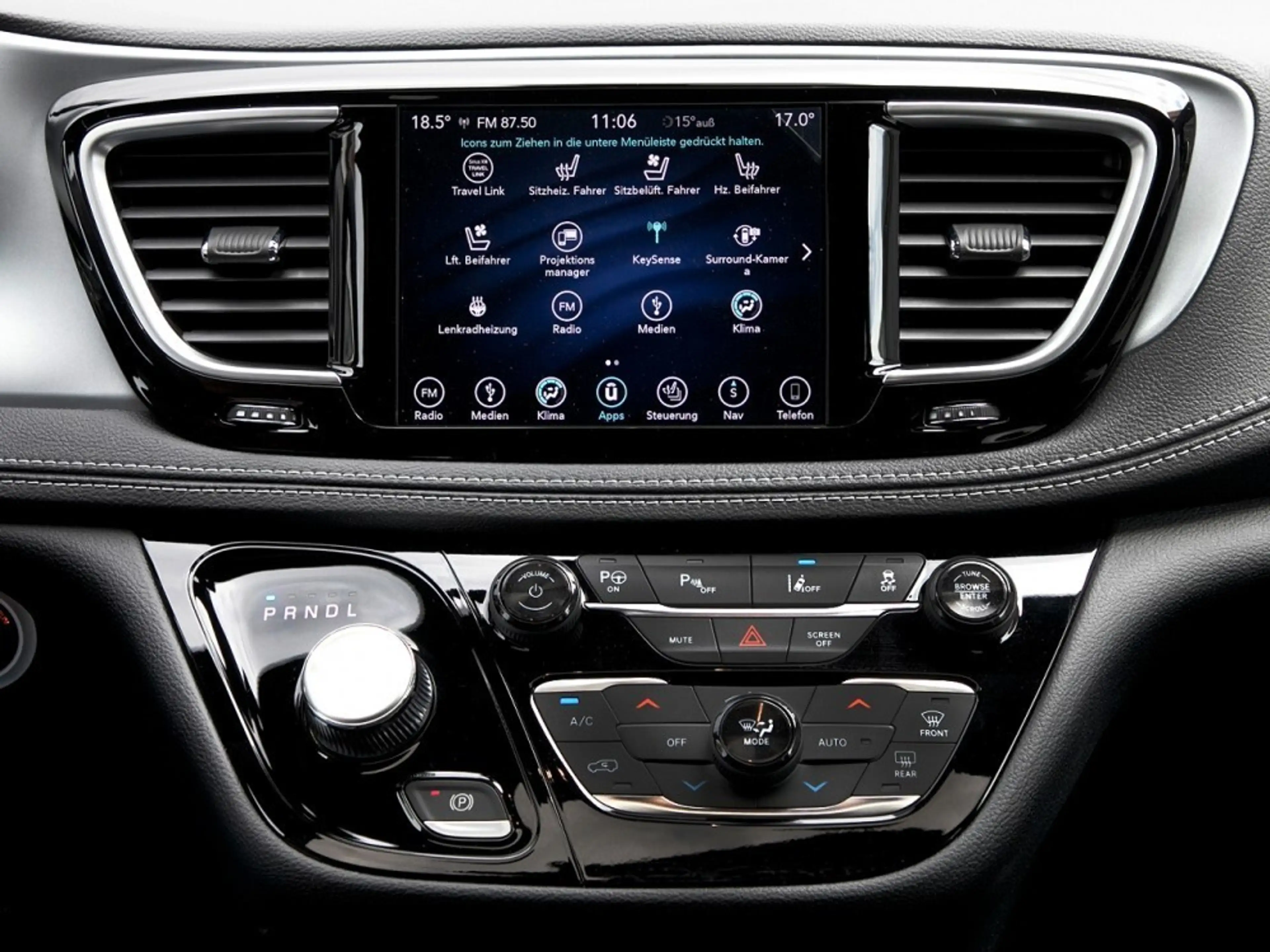 Chrysler Pacifica Hybrid Limited S — photo 10