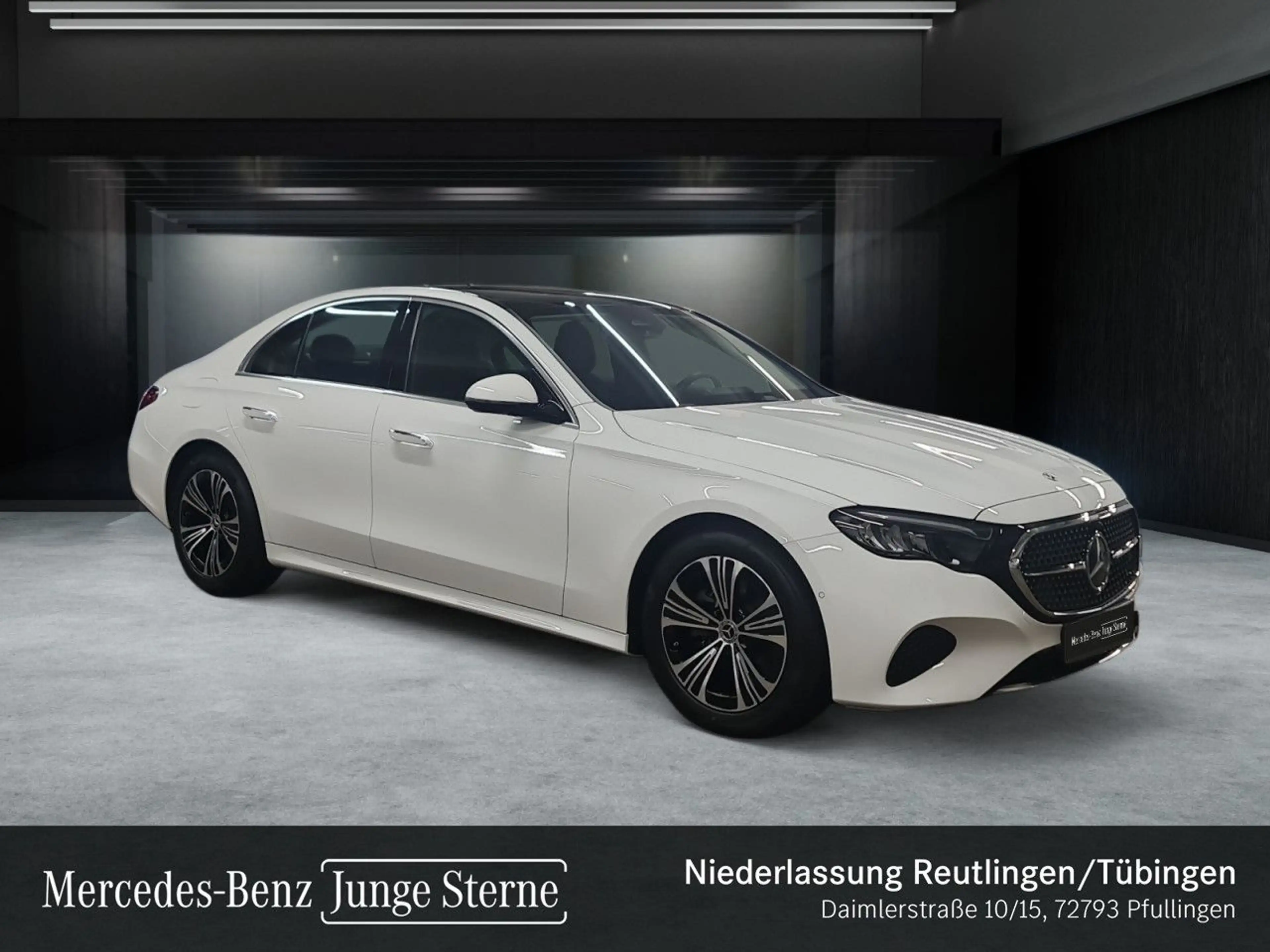 Mercedes-Benz E 220 d Avantgarde Pano LED Kamera Spurhalt-Ass 9G — photo 2