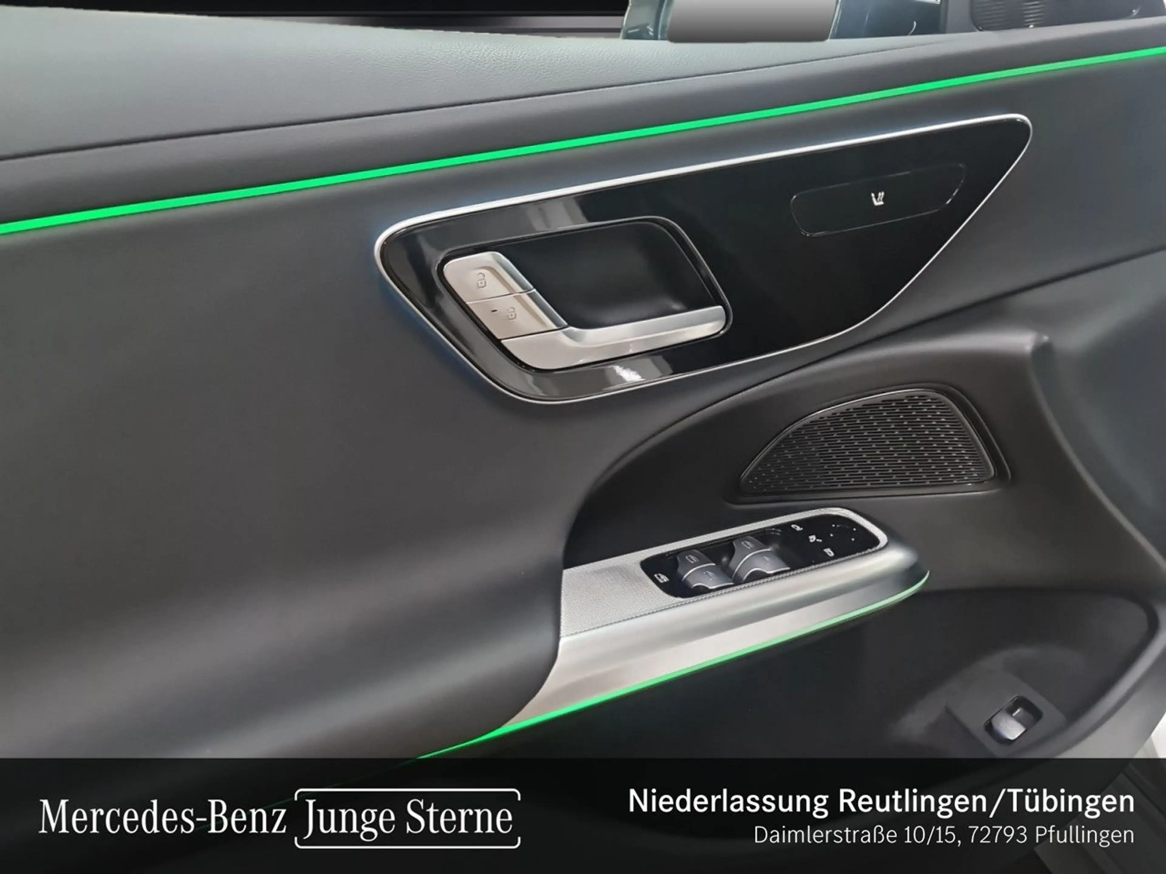 Mercedes-Benz E 220 d Avantgarde Pano LED Kamera Spurhalt-Ass 9G — photo 12