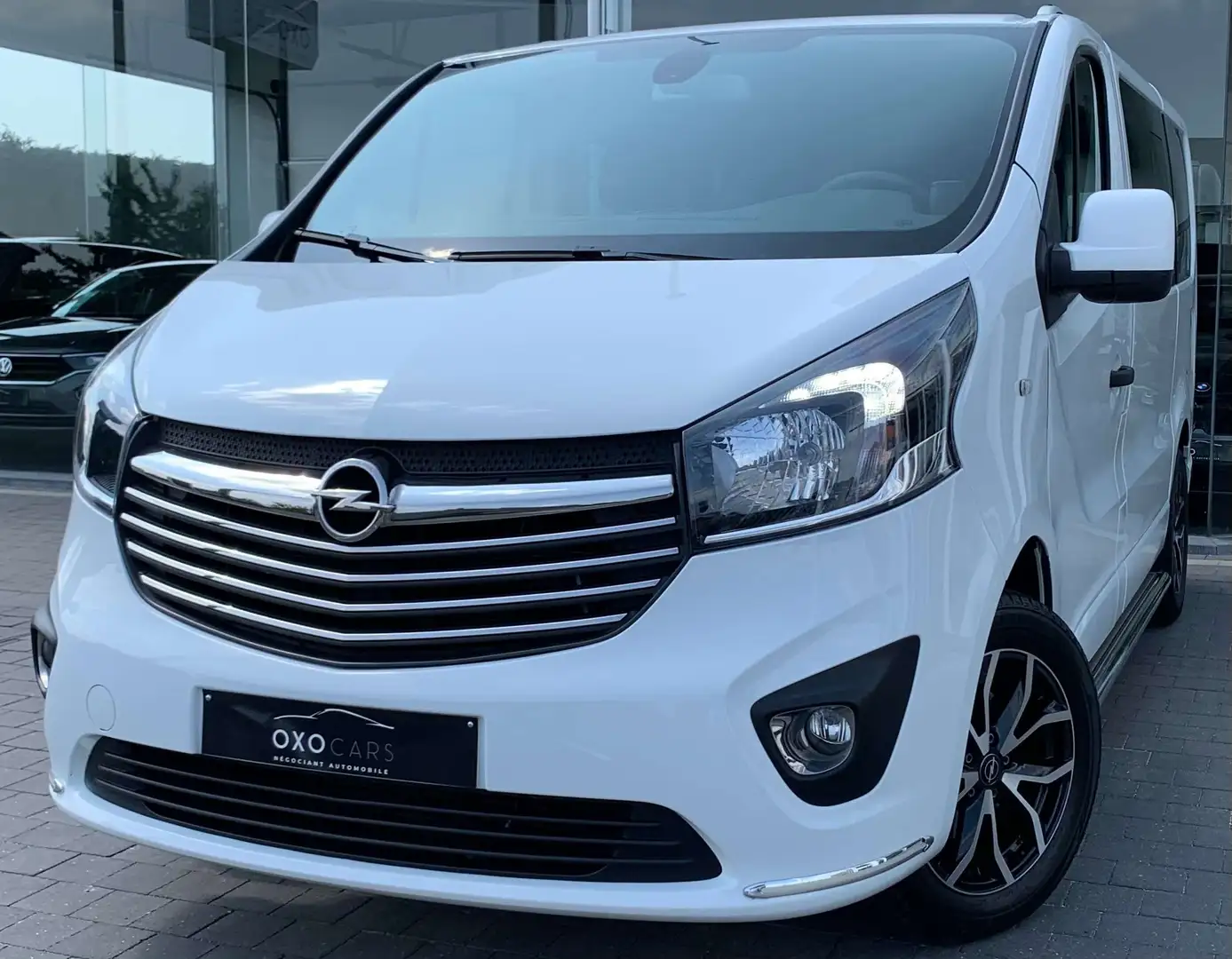 Opel Vivaro 1.6 CDTI / 9 Places / Gps / Airco / Cruise / PDC Blanc - 1