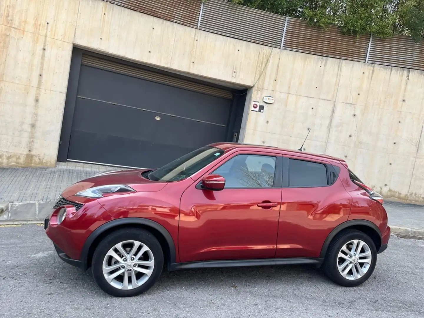 Nissan Juke 1.2 DIG-T Tekna S 4x2 Burdeos - 2