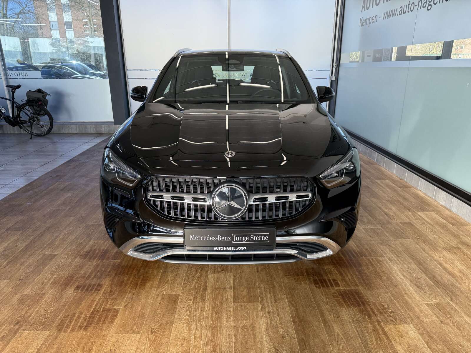 Mercedes-Benz GLA 200