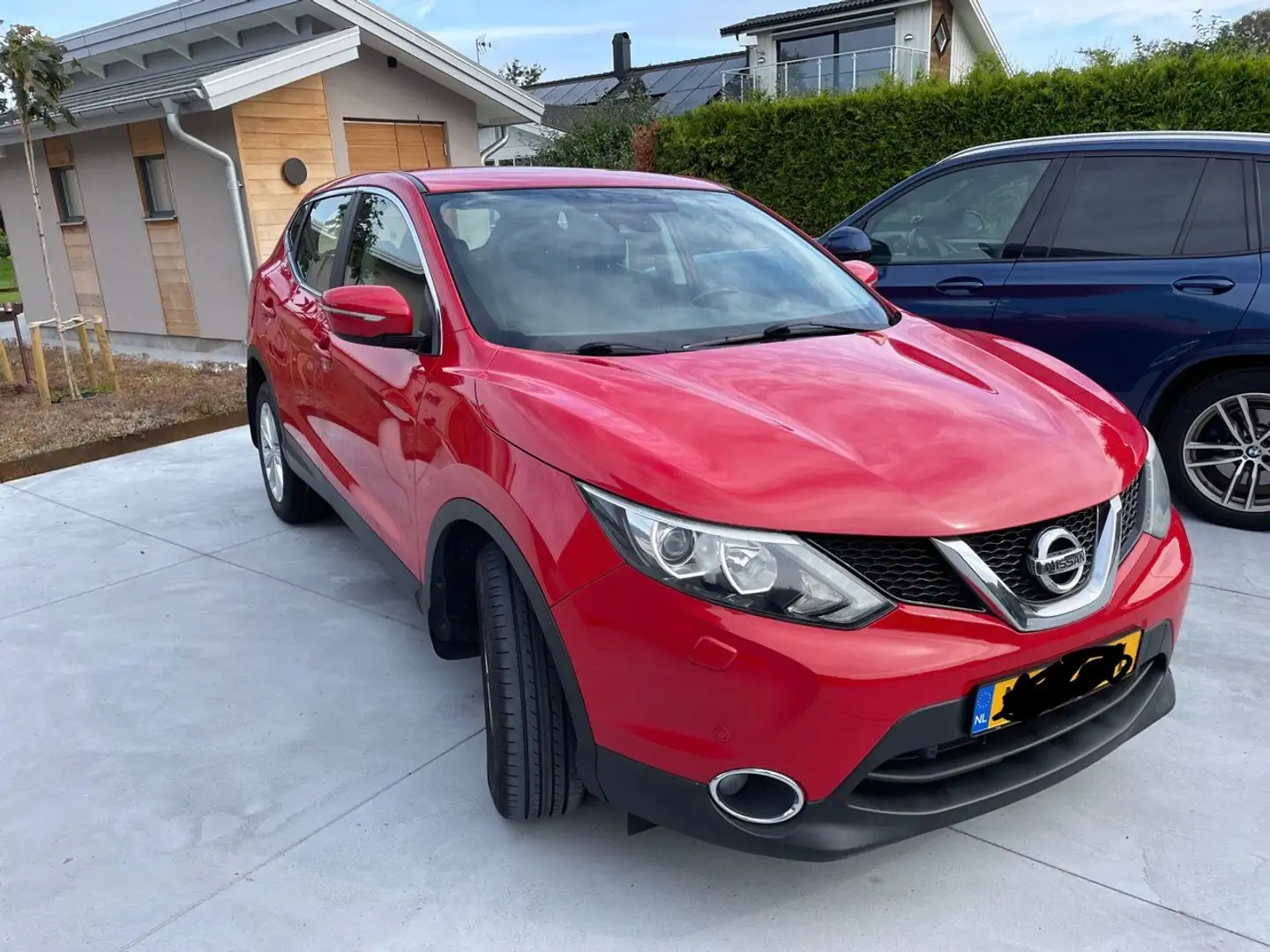 Nissan Qashqai 1.2 Connect Edition Rouge - 1