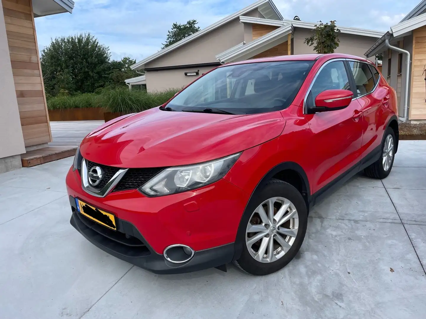 Nissan Qashqai 1.2 Connect Edition Rouge - 2