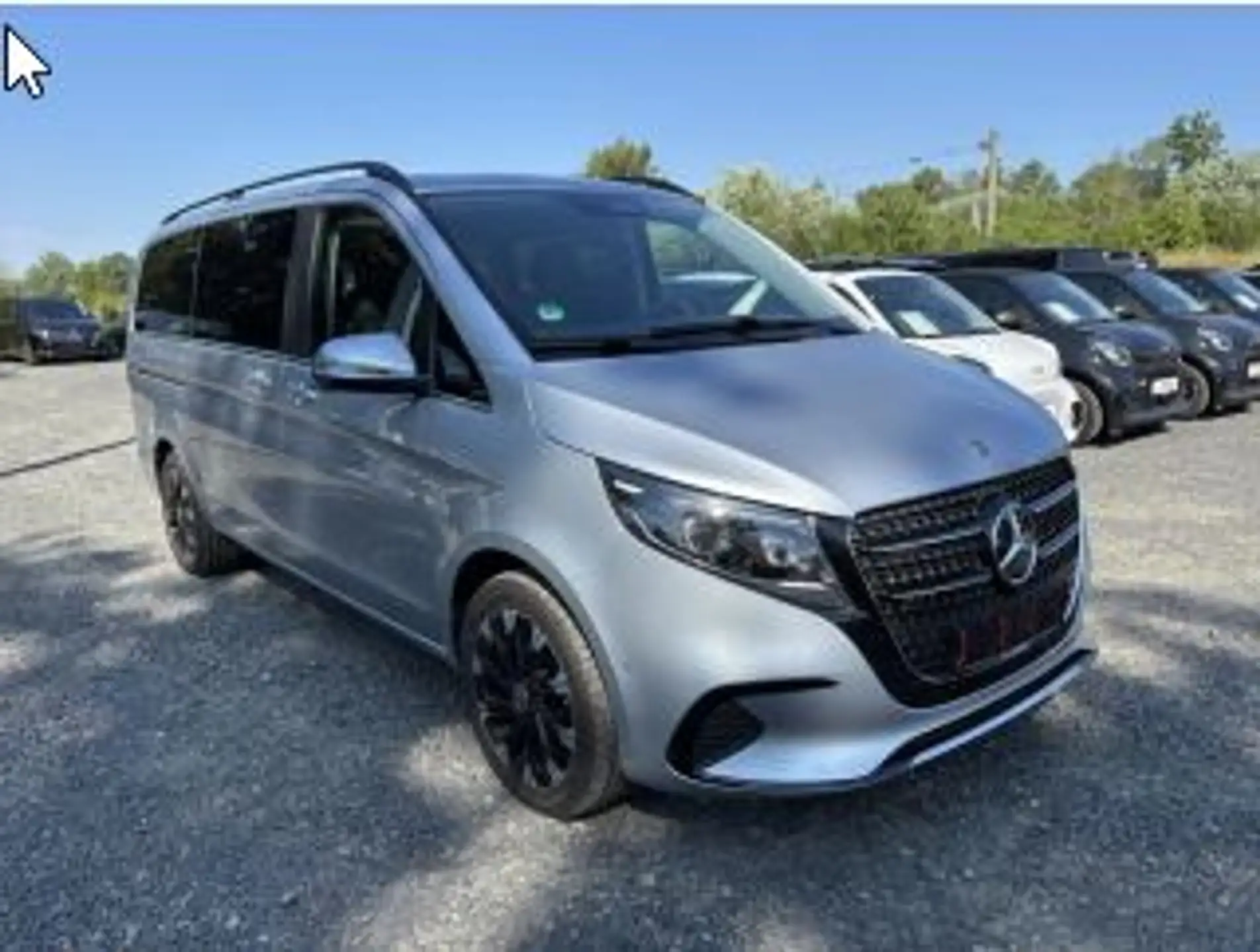 Mercedes-Benz V 300 d 4MATIC Avantgarde AIRMATIC*PANO*STHZG*AHK 2025 화이트 사진 2