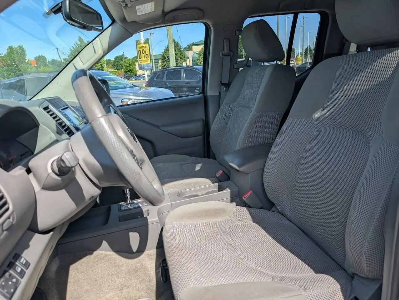 Nissan Frontier снимка Nissan Frontier