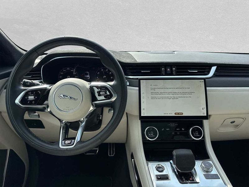 Jaguar F-Pace P550 AWD SVR — photo 4