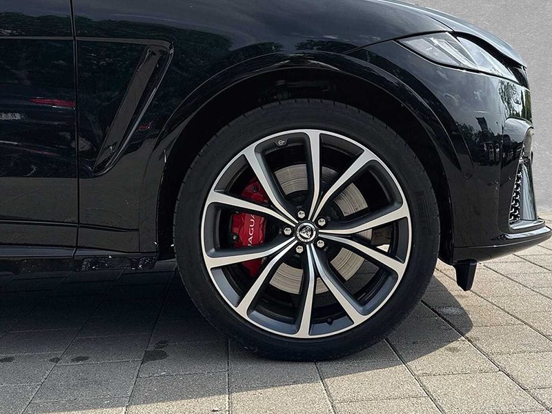 Jaguar F-Pace P550 AWD SVR — photo 9