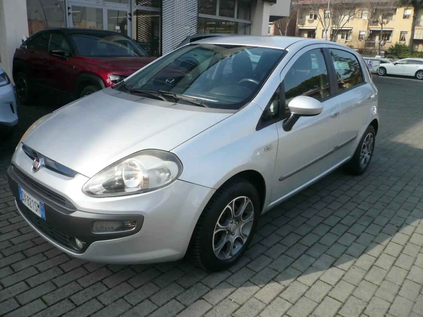 Fiat Punto Evo Punto Evo 5p 1.3 mjt Emotion 90cv Neopatentati Srebrny - 1