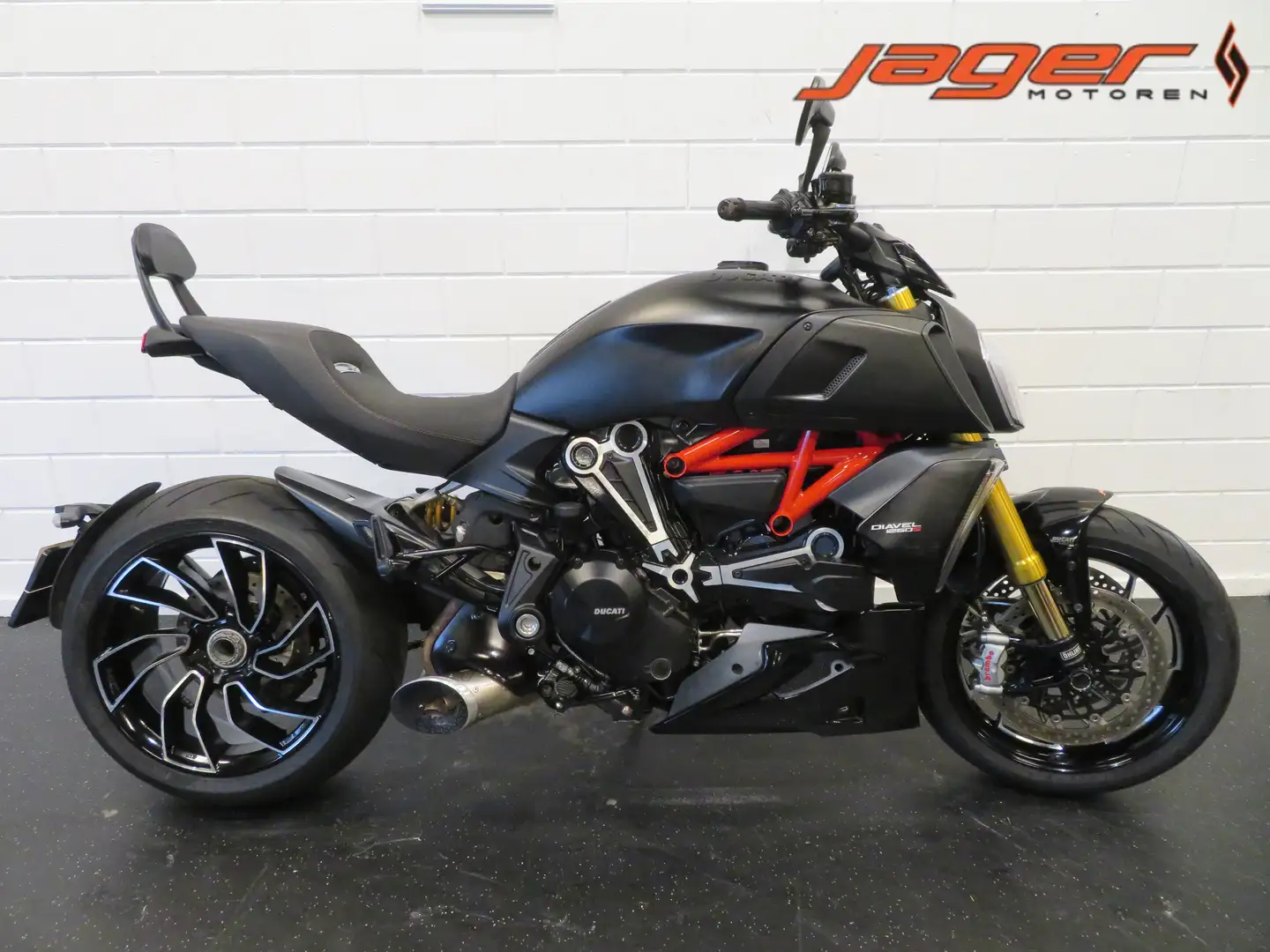 Ducati Diavel 1260 S MET HISTORIE EN TERMI Negru - 1