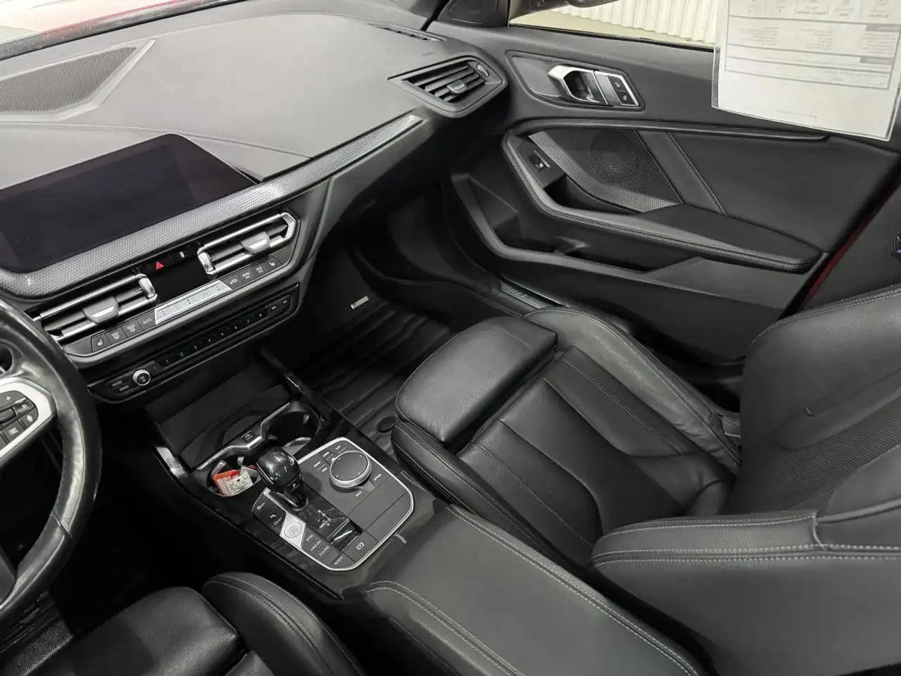BMW 2 Series снимка BMW 2 Series