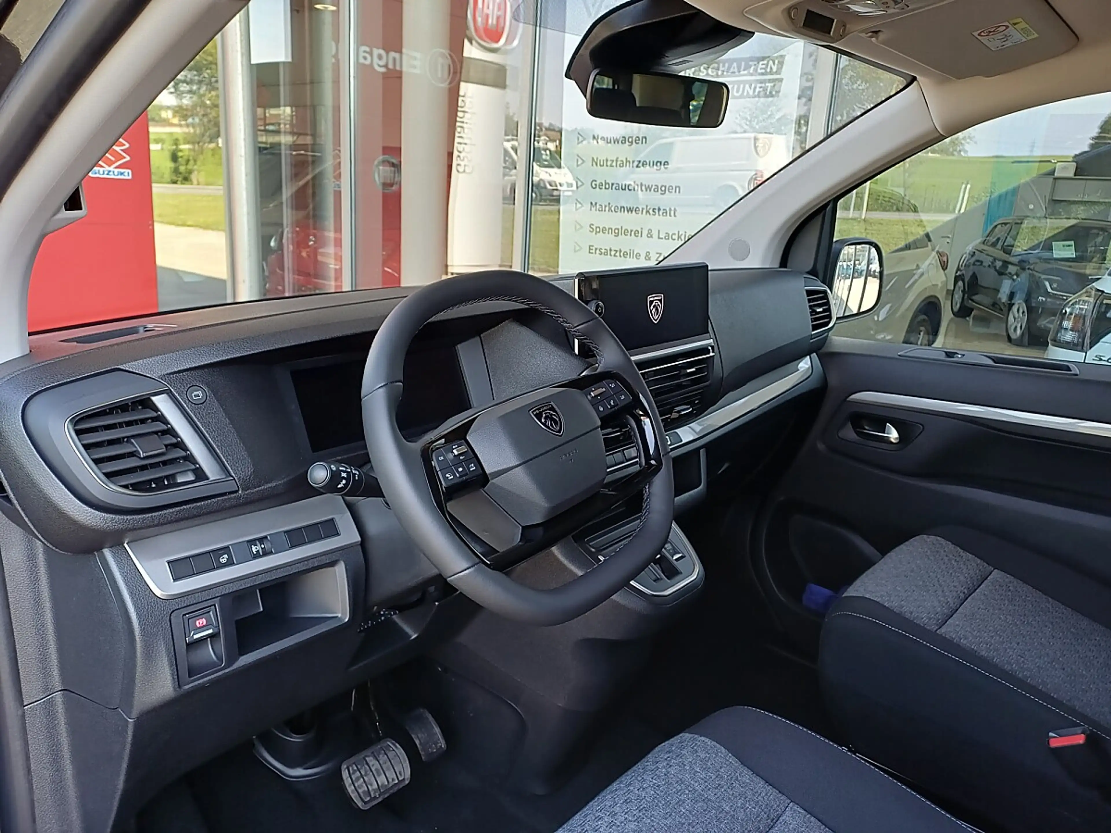 Peugeot Traveller Business BlueHDi 180 Standard EAT8 — photo 14
