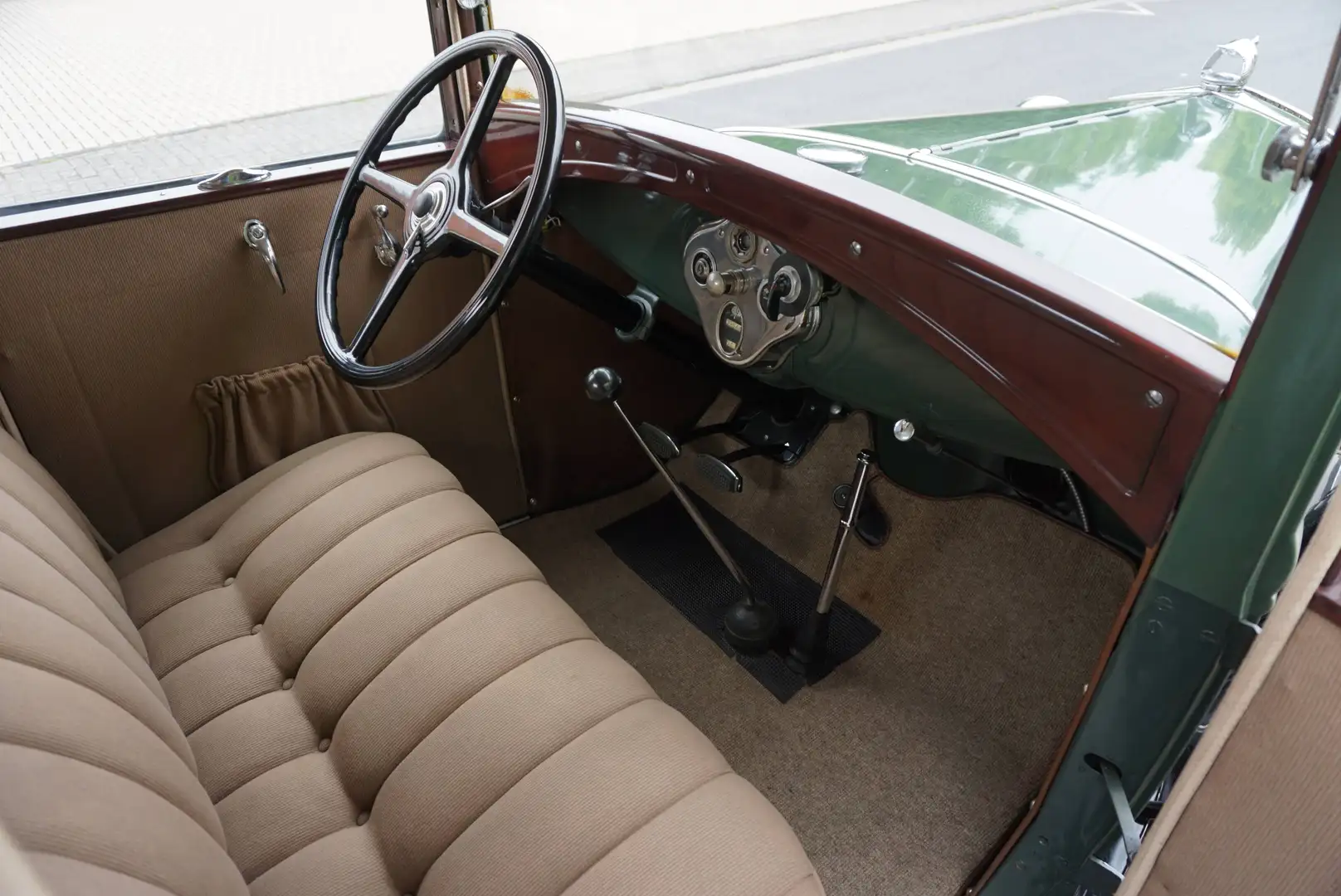 Oldtimer Ford Model A Convertible Cabriolet 68-B, sehr schöner Zustand! Grün - 2