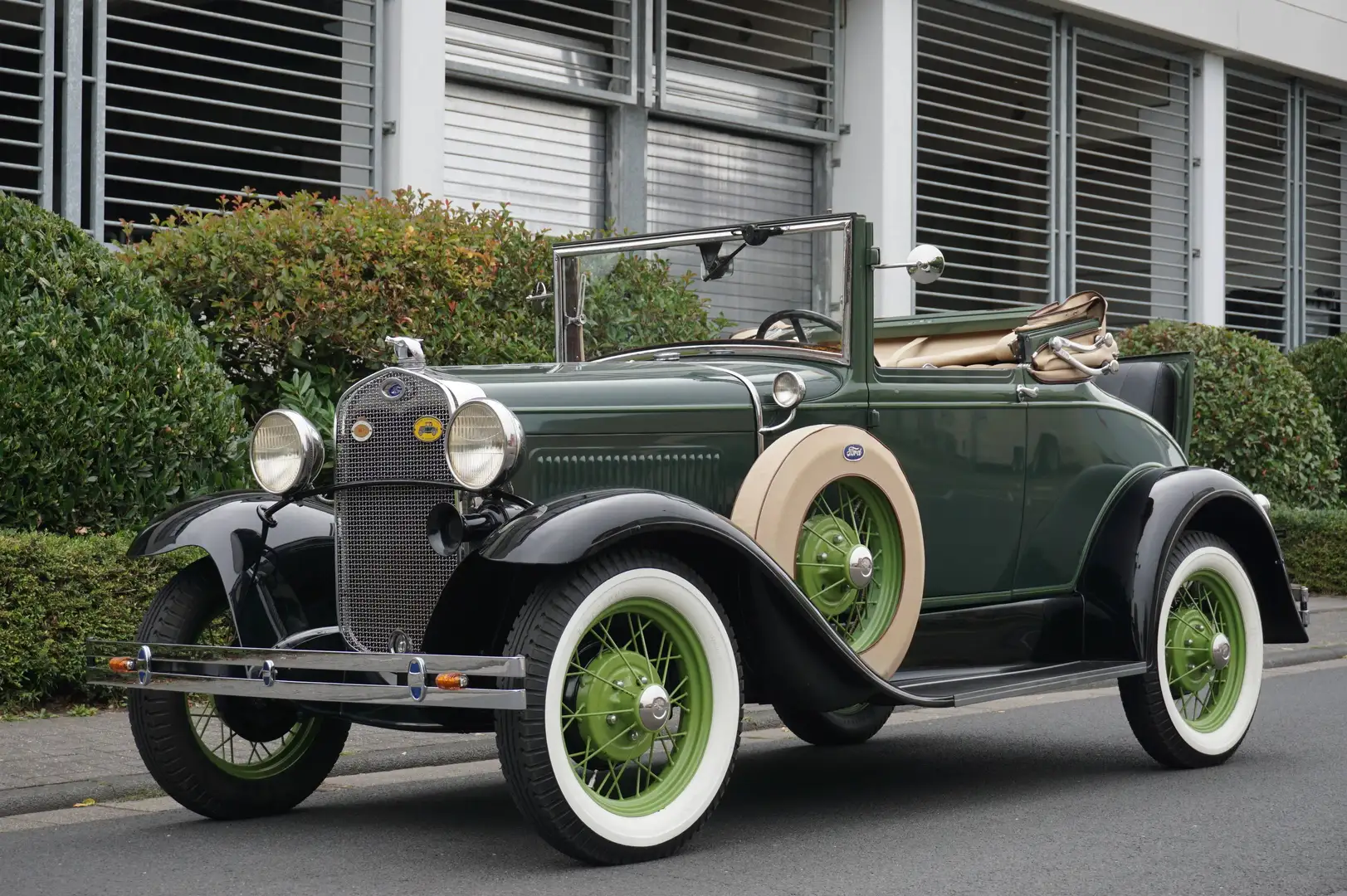 Oldtimer Ford Model A Convertible Cabriolet 68-B, sehr schöner Zustand! Grün - 1