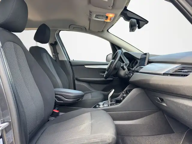 BMW 2 Series view 15