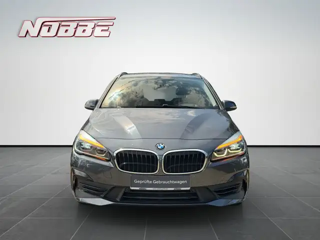 BMW 2 Series view 8