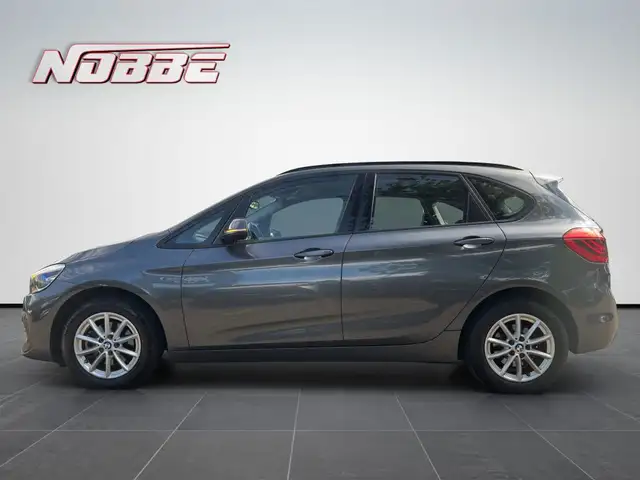 BMW 2 Series view 2
