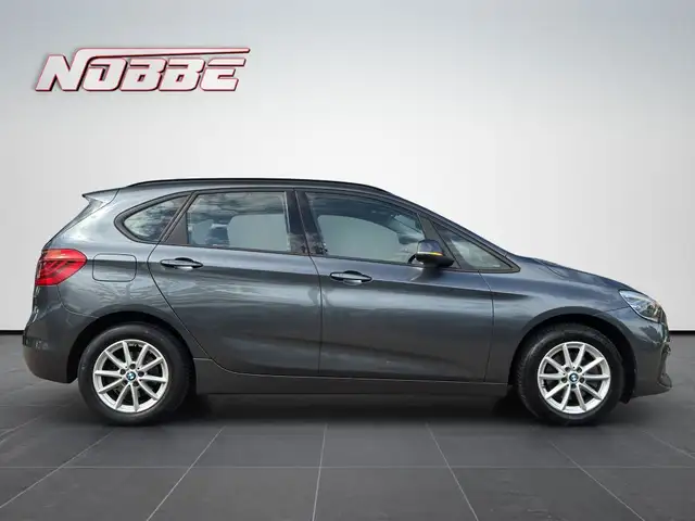 BMW 2 Series view 6