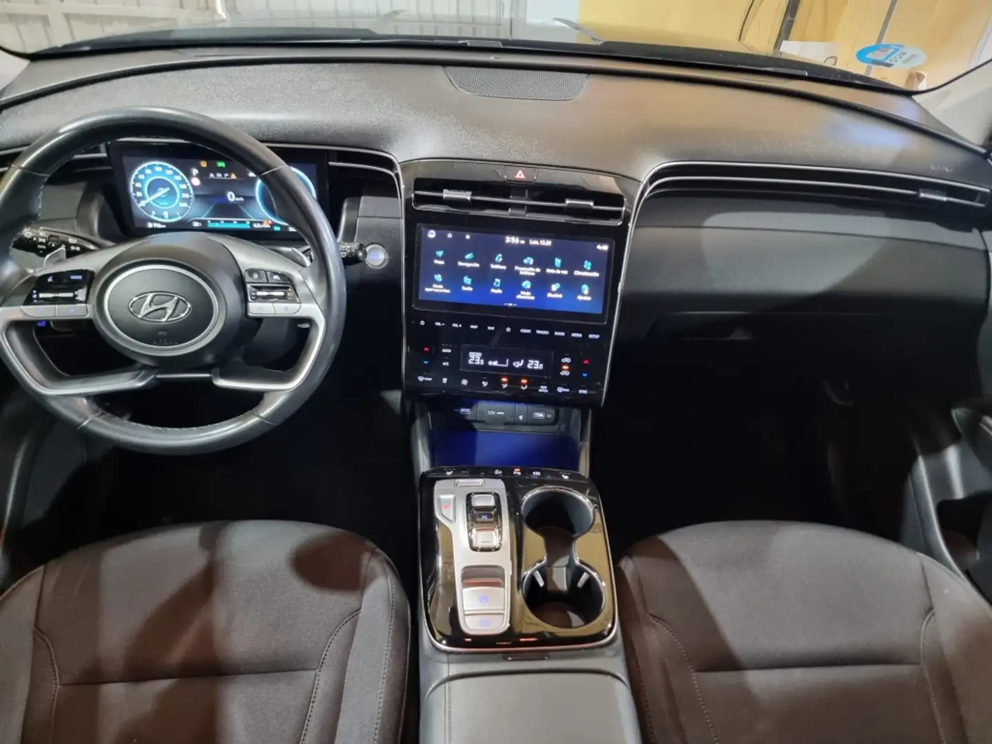 Hyundai TUCSON 1.6 CRDI 48V Tecno 2C 4x2 DT Negro - 2