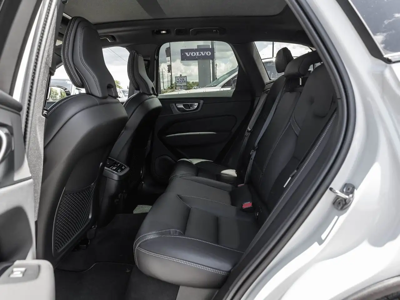 Volvo XC60 снимка Volvo XC60