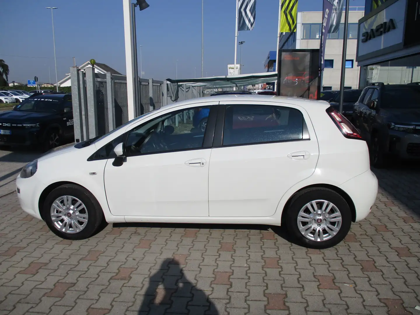 Fiat Punto Punto III  5p 1.3 mjt II 16v Lounge 75cv E5 Blanco - 2