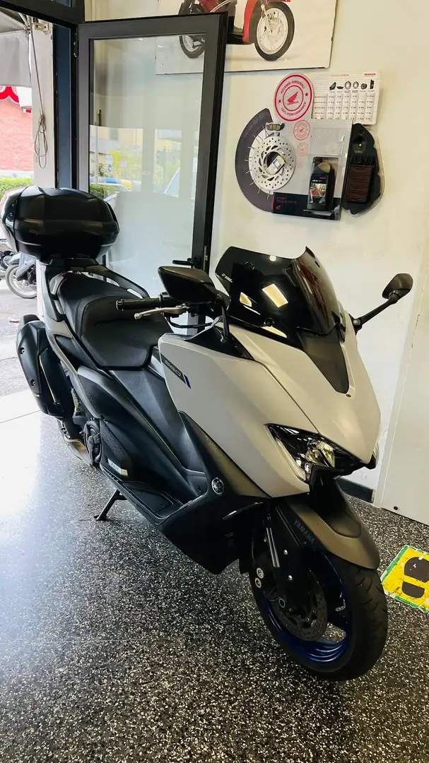 Yamaha TMAX 560 BAULETTO PLEXY 12 MESI GARANZIA Grigio - 1