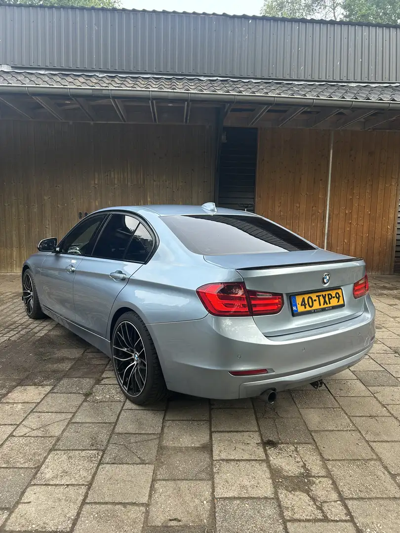 BMW 330 320i High Executive Modrá - 2