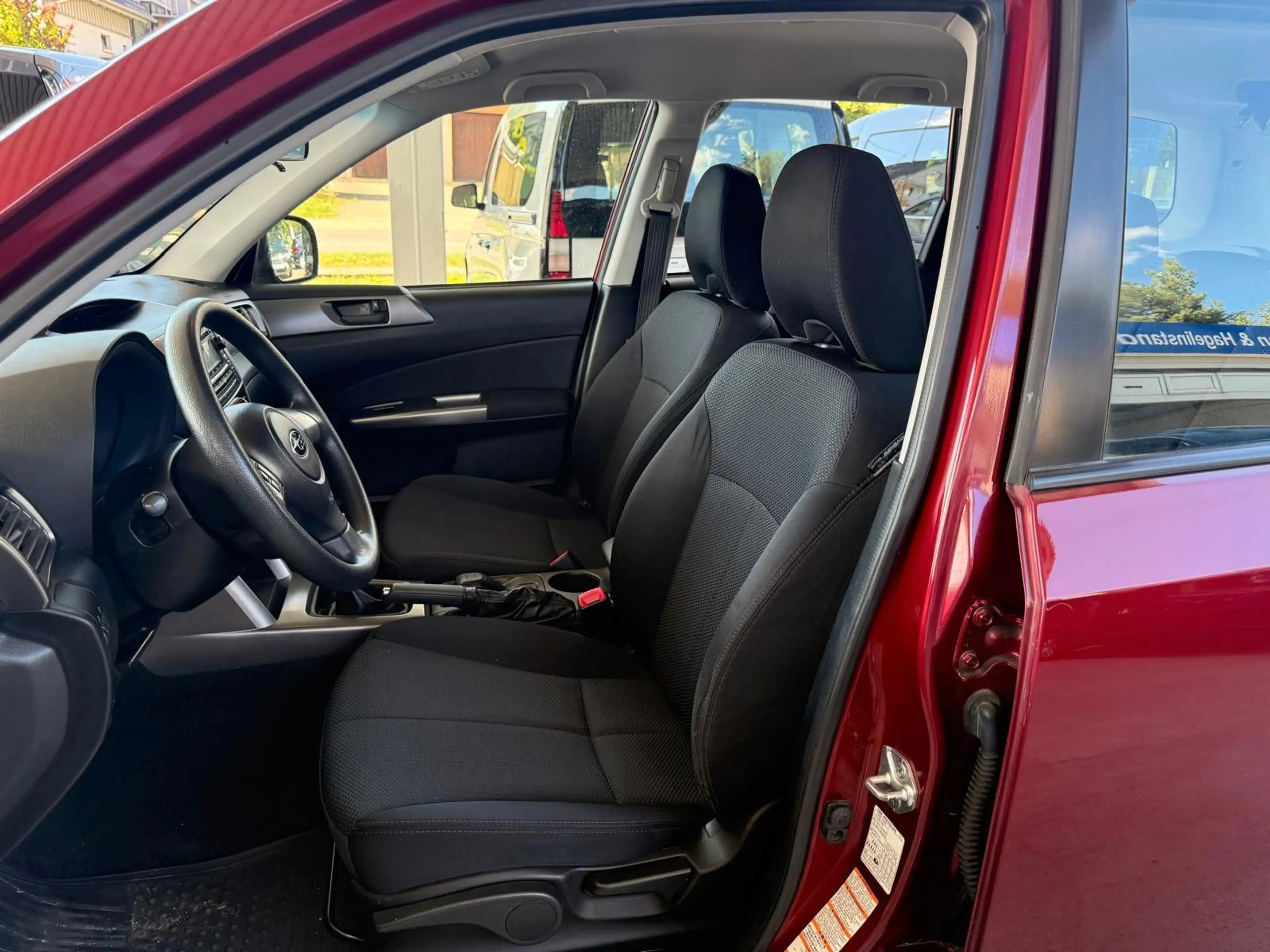 Subaru Forester Active *TÜV NEU*AHK*8-fach BR*SHZ* — photo 8