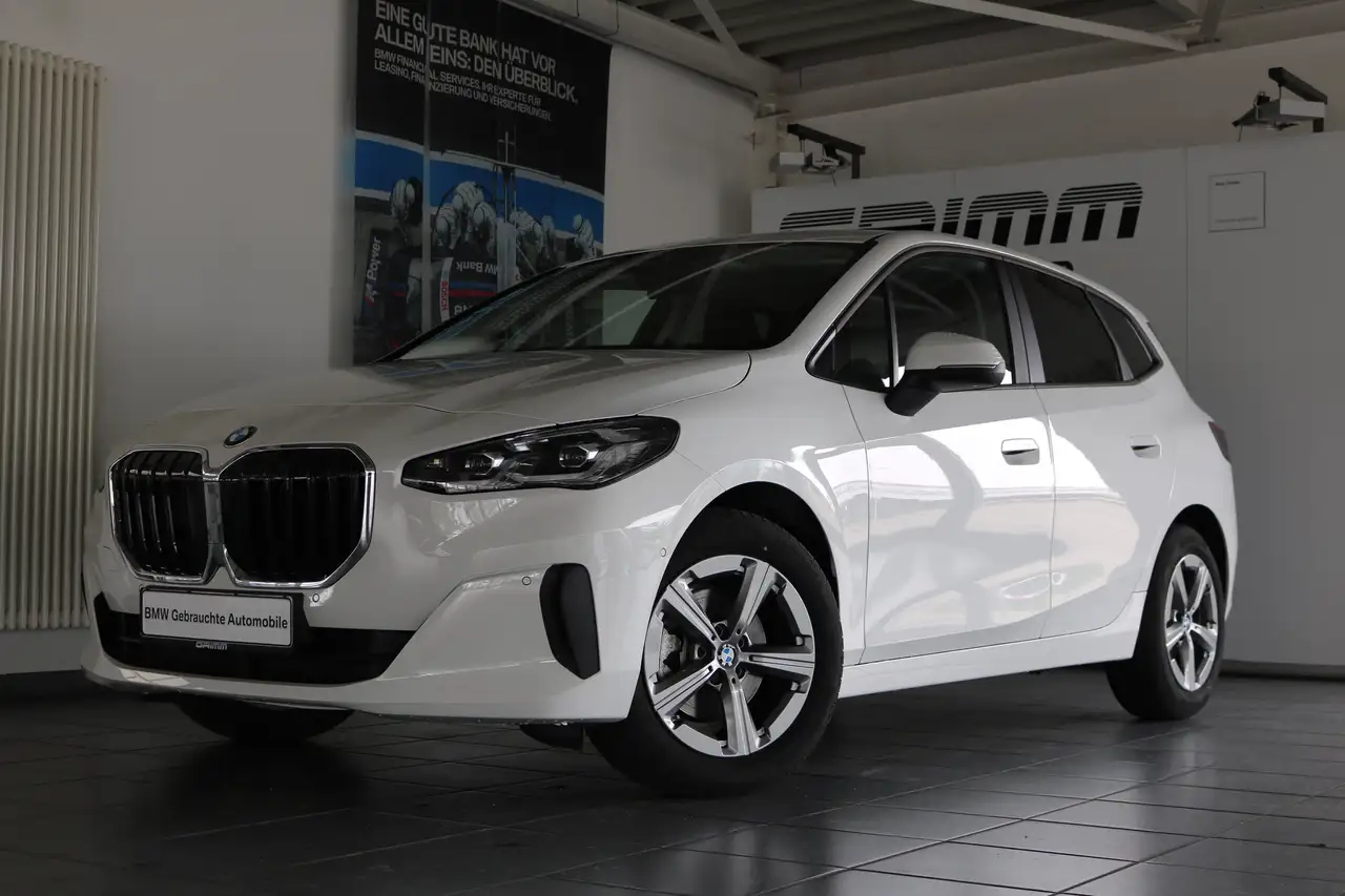 BMW 216