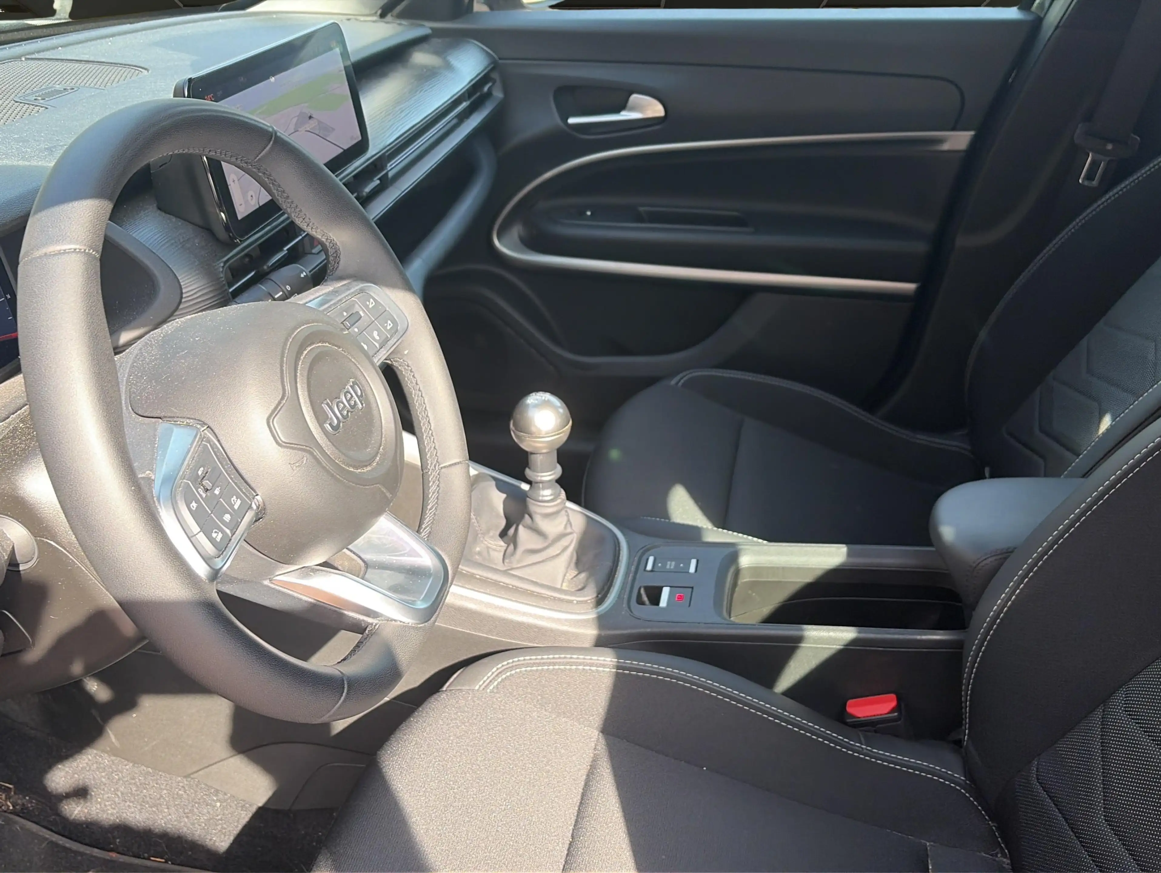 Jeep Avenger 1.2 GSE T-GDI Altitude*Navi*LED*CarPlay — photo 11