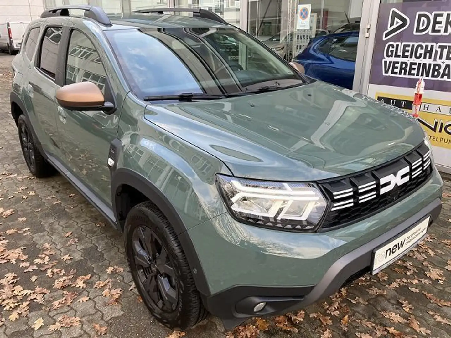 Dacia Duster Extreme TCe 150 Automatik Grau - 2