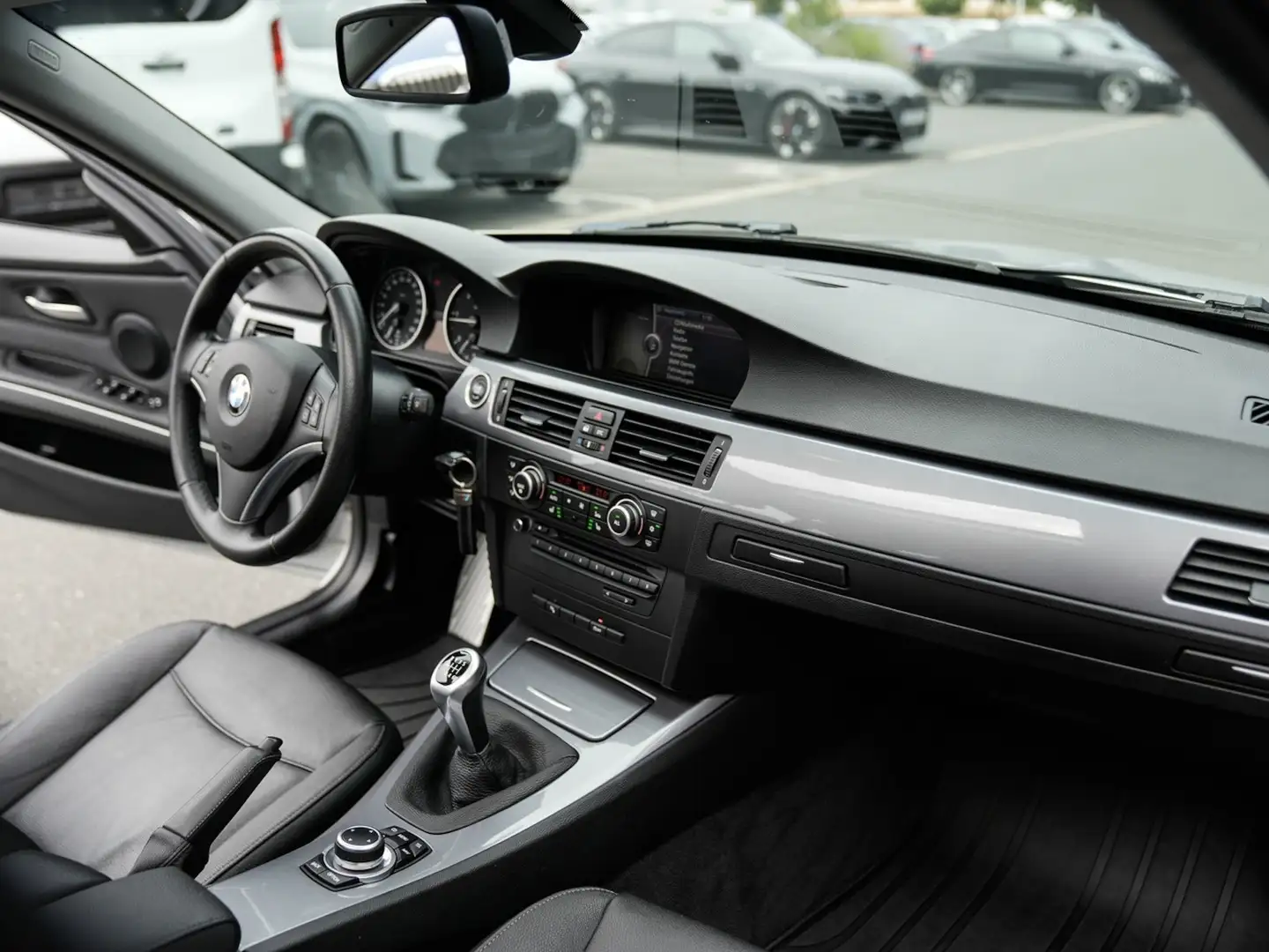 BMW 318 318d Touring Leder Panorama Xenon Silber - 2