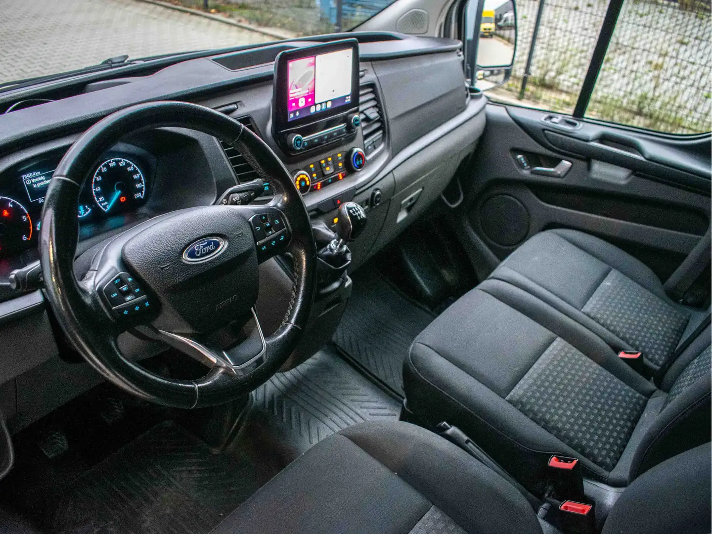 Ford Transit Custom 300 2.0 TDCI L2H1 | Trekhaak 2800kg | Carplay | Ac Wit - 2