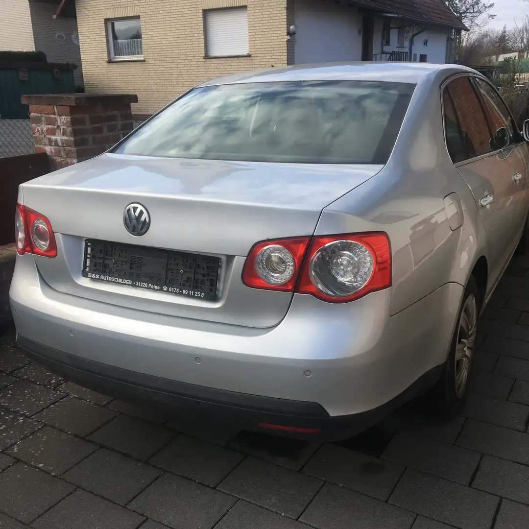 Volkswagen Jetta FSI - 2