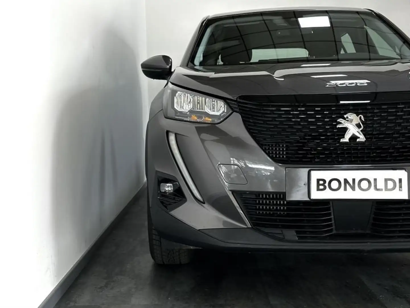 Peugeot 2008 PureTech 100 S&S Active Pack 6M. Led 16" Apple Grau - 2
