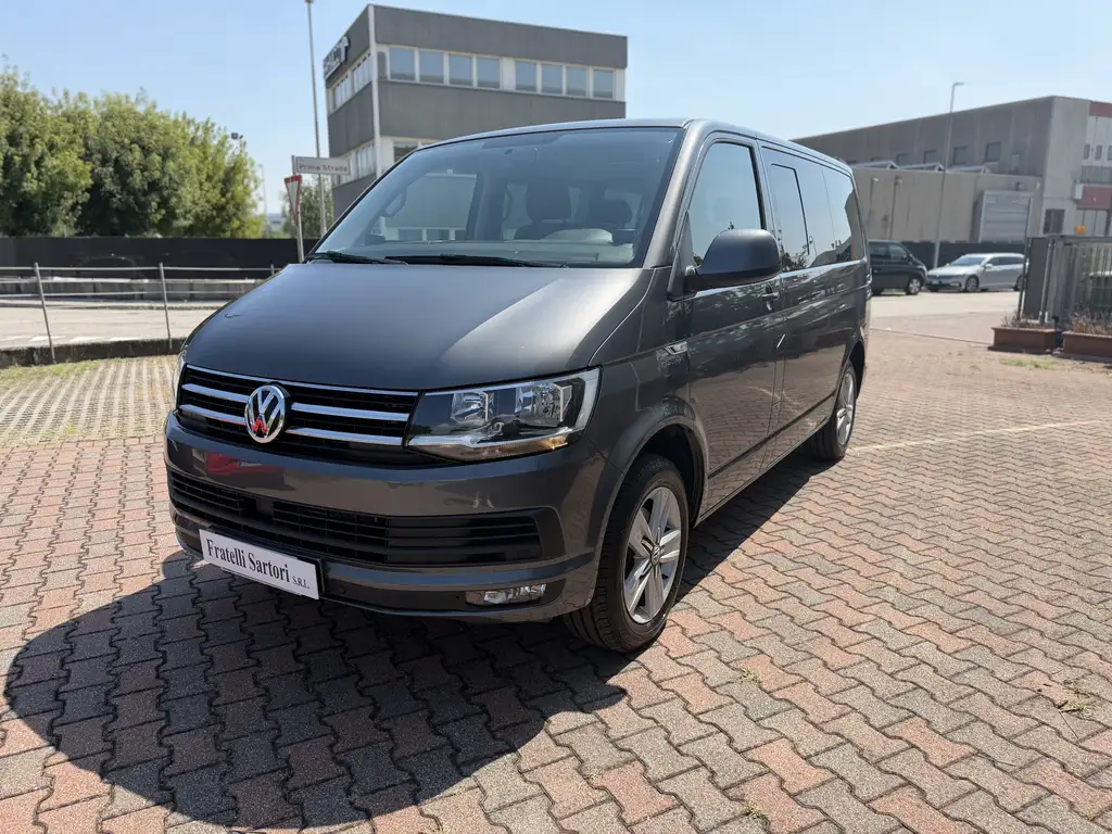 Volkswagen T6 Caravelle 2018 из Европы — купить под ключ