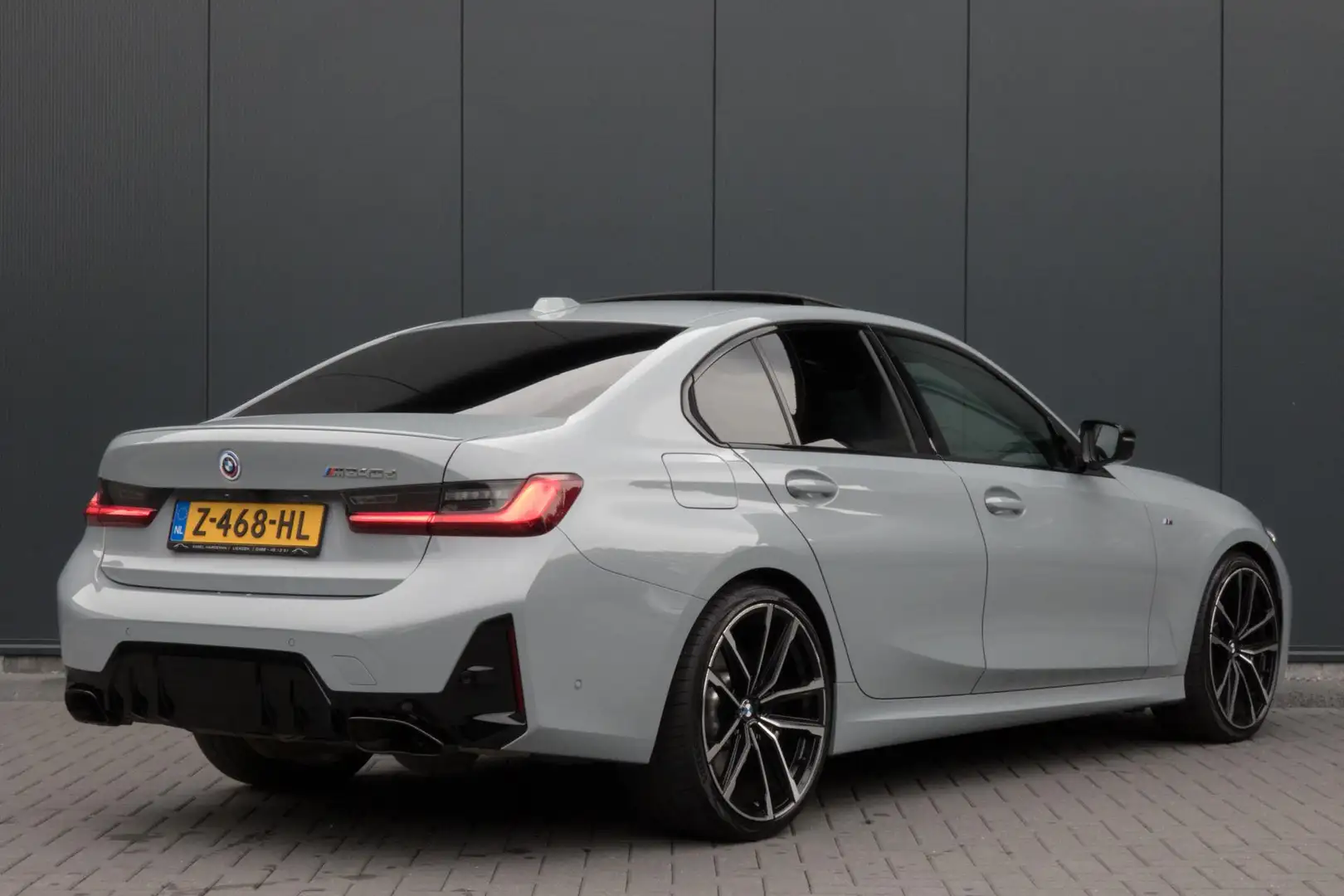 BMW 340 3-serie M340d xDrive | SCHUIF/KANTEL DAK | 360° CA Grijs - 2