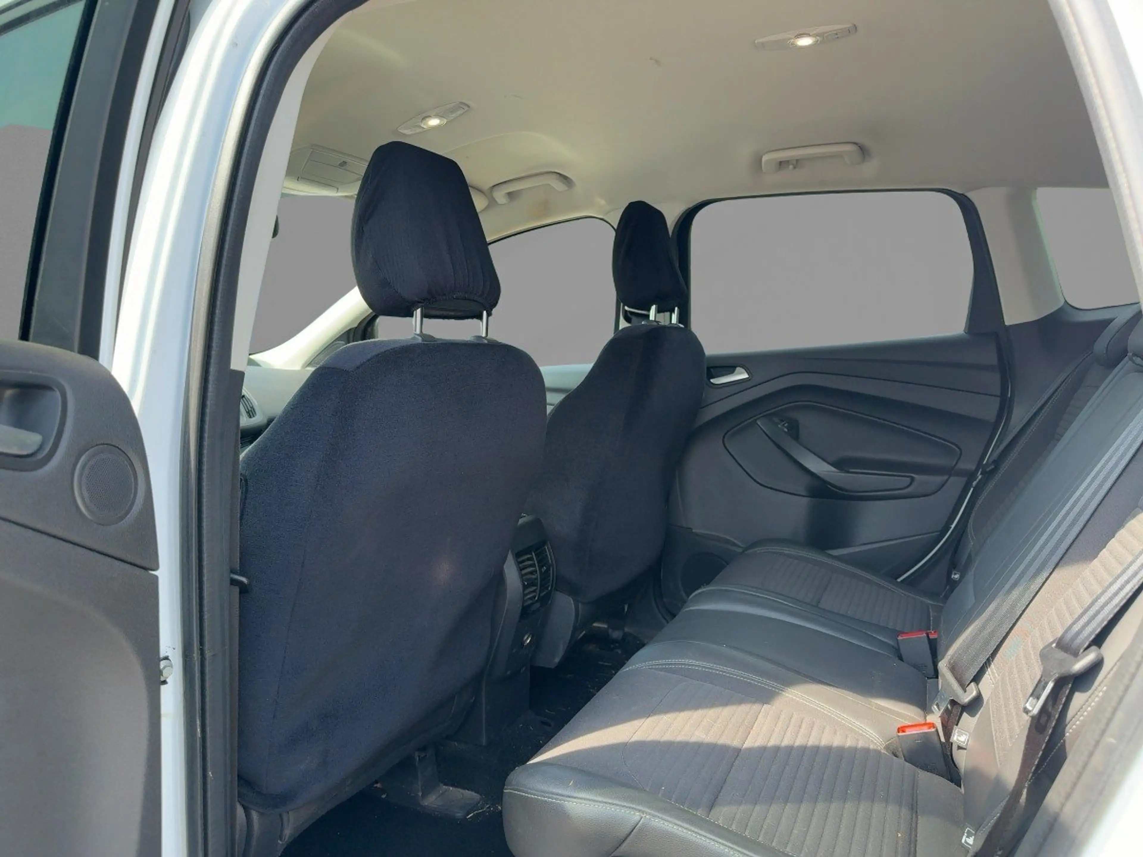 Ford Kuga Titanium 2.0 TDCI WInterpaket+KeyLess+Navi — photo 8