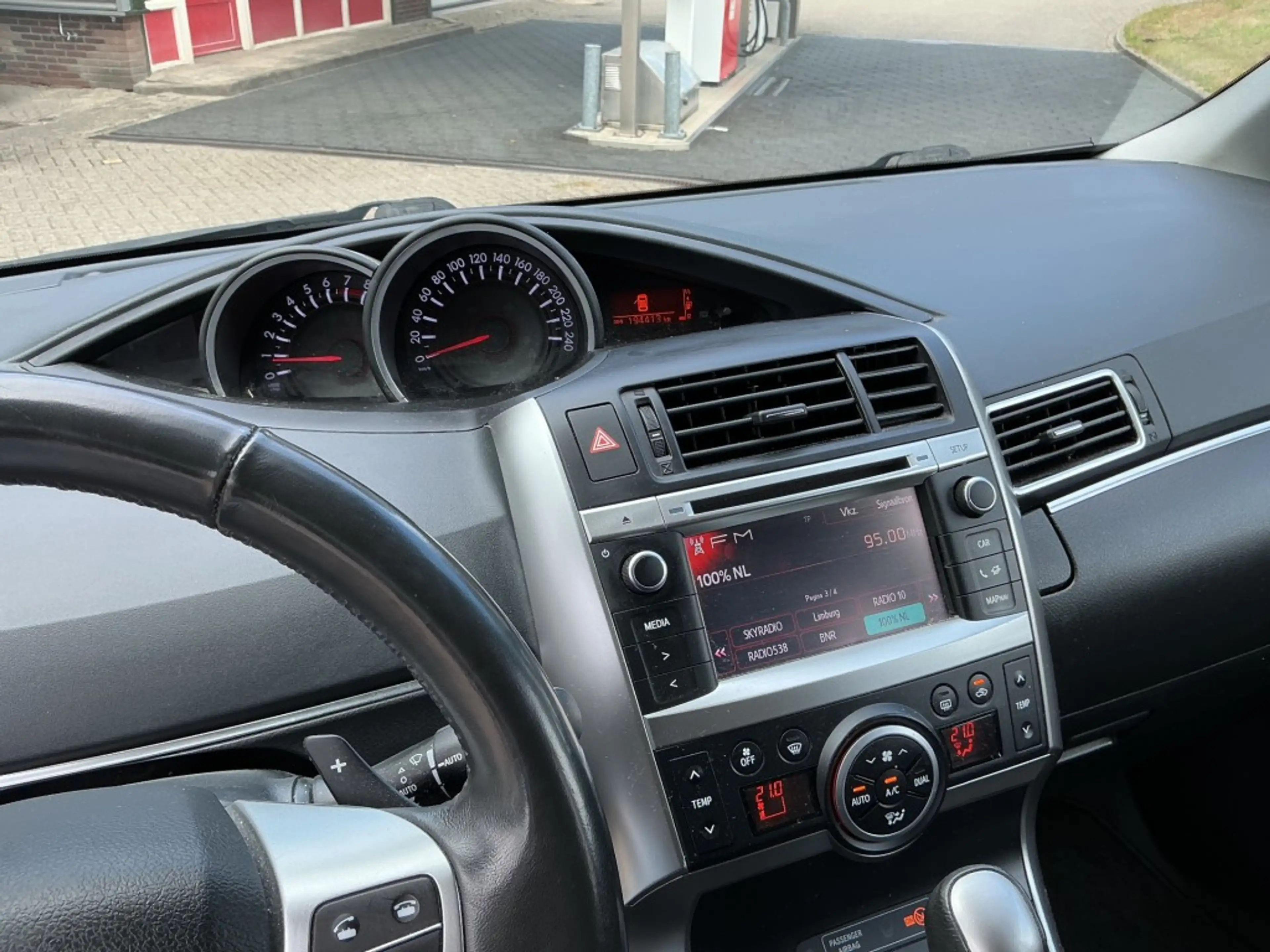 Toyota Verso 1.8 VVT-I BUSINESS — photo 15