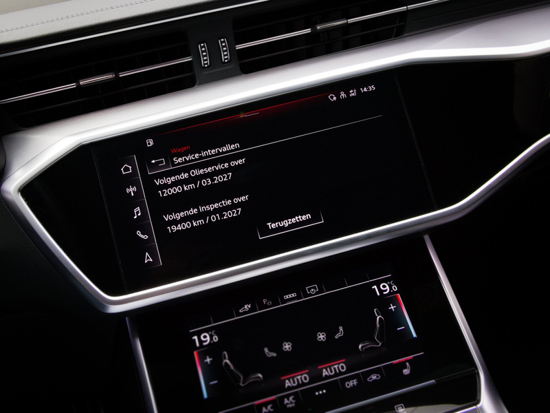 Audi A6 Avant 55 TFSI e quattro Competition S-Line Edition — photo 42
