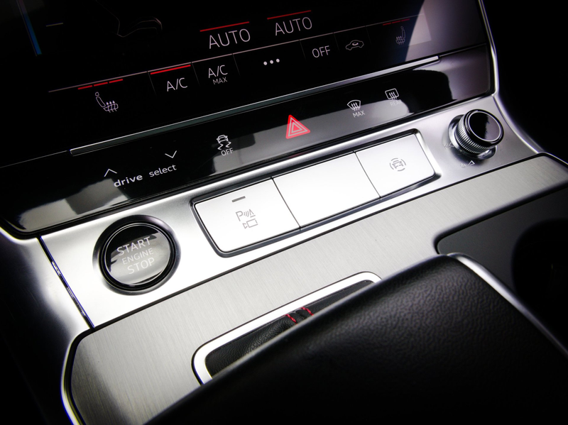 Audi A6 Avant 55 TFSI e quattro Competition S-Line Edition — photo 39
